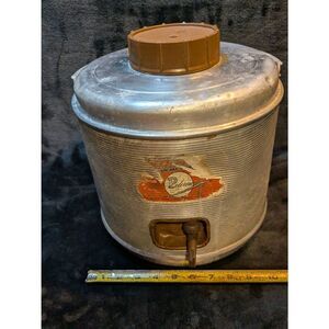 Vintage 50s Poloron freatherlite aluminum water jug